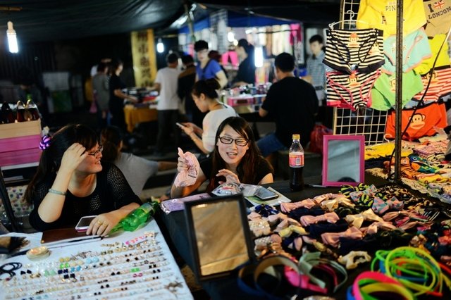 Wushan_Night_Market_5.jpg