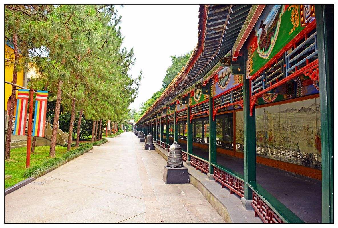 Hangzhou_Orient__Culture_Park_2.jpg