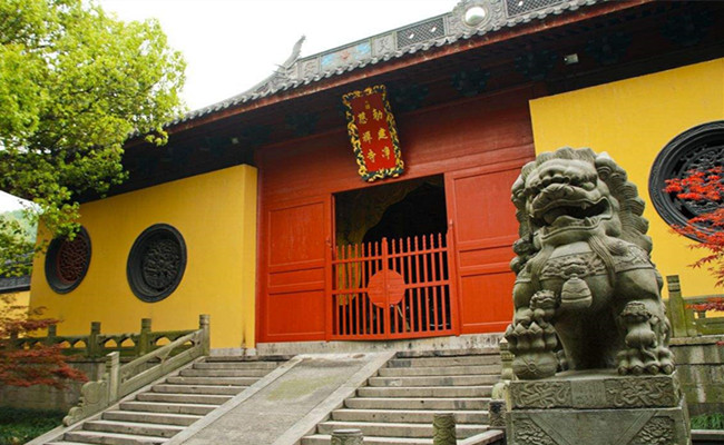 Hangzhou_jingci_temple_02.jpg