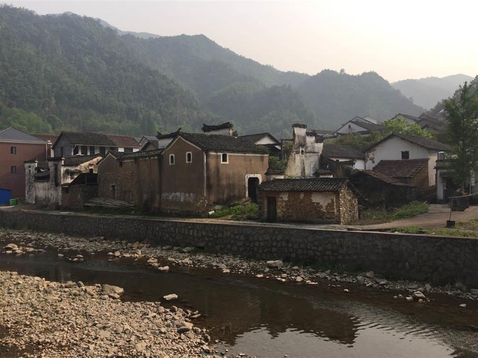 Shimen_Village_zhejiang.jpg