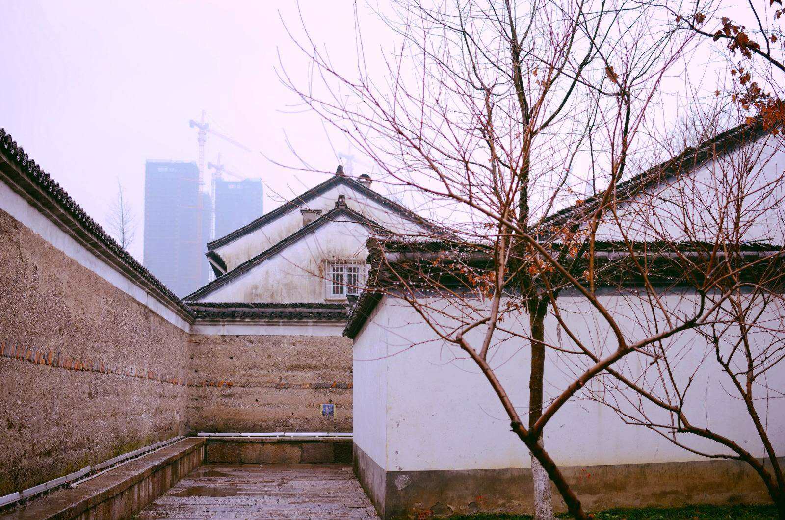 Tongyi.jpg Tongyi.jpg