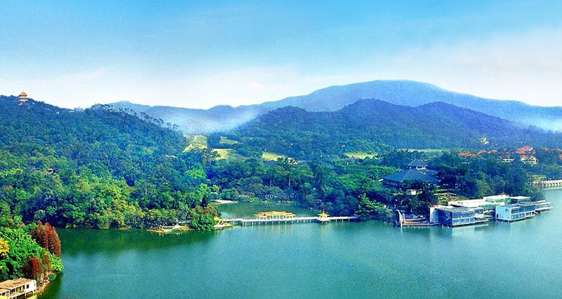 Baiyun_Mountain.jpg Baiyun_Mountain.jpg