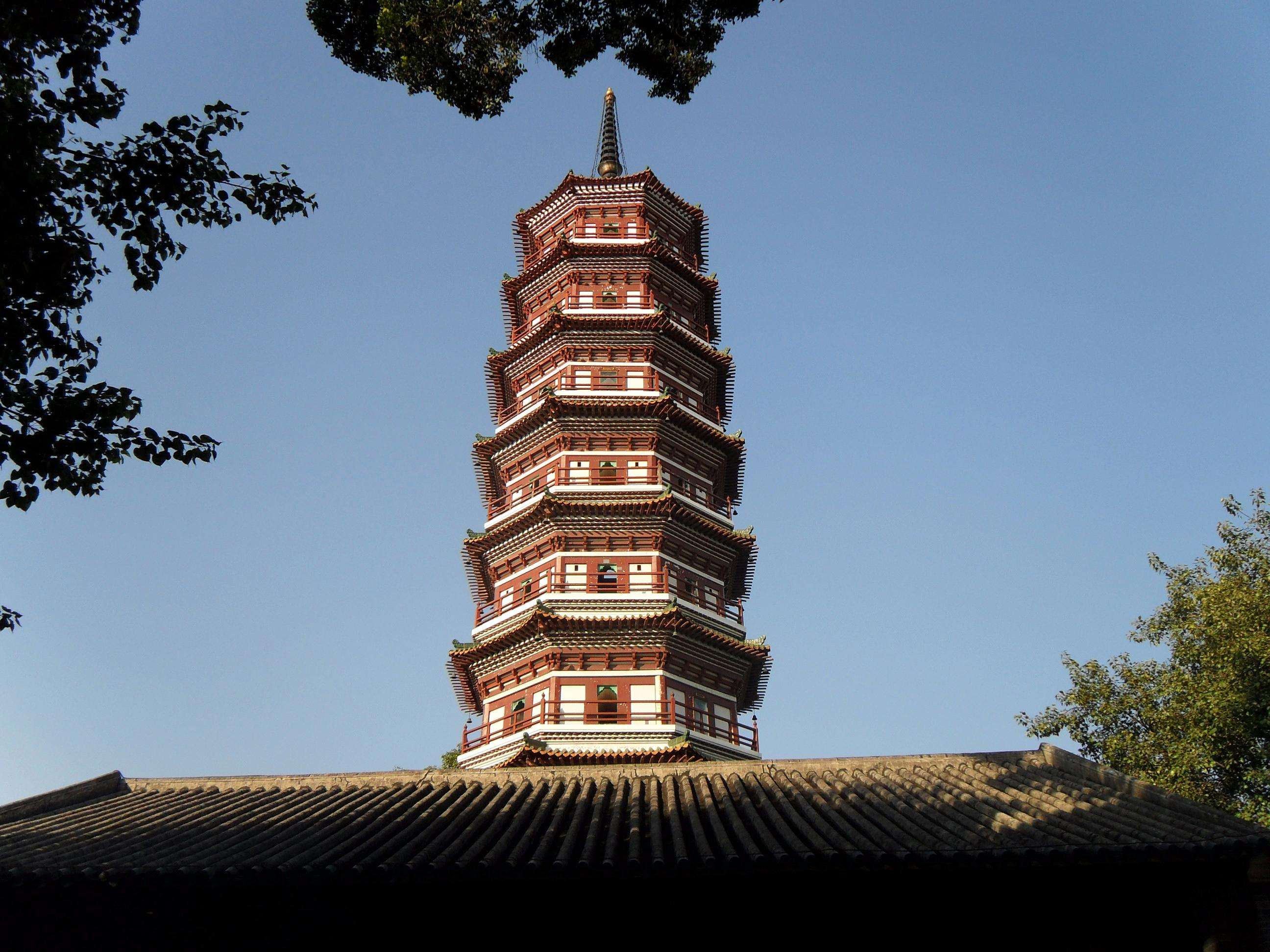 Six-Banyan-Temple Six-Banyan-Temple