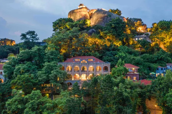 Linggan-Linghai-1919-Sea-View-Villa-Hotel Linggan-Linghai-1919-Sea-View-Villa-Hotel