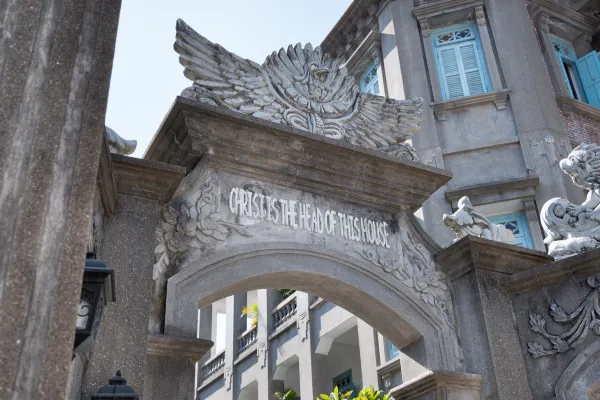 Linggan-Mofan-19th-Century-German-Castle-Hotel4 Linggan-Mofan-19th-Century-German-Castle-Hotel4