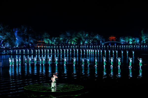 Spring-River-Flower-Moon-Night Spring-River-Flower-Moon-Night