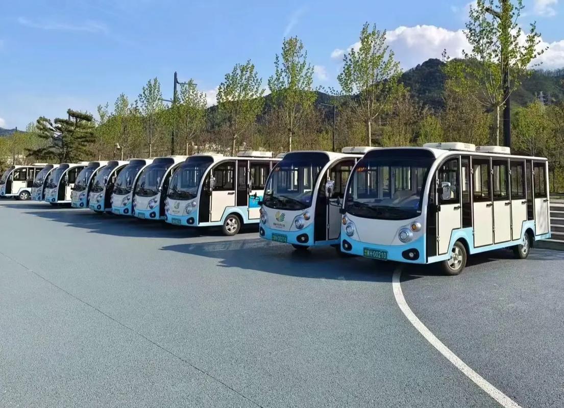 Shuttle-Bus Shuttle-Bus